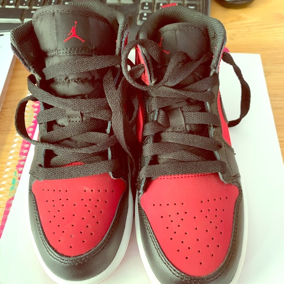 aj1 mid kids